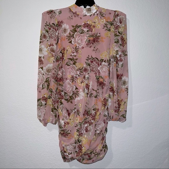 Lavish Alice Dresses Nwt Lavish Alice Floral Long Sleeve Open Back